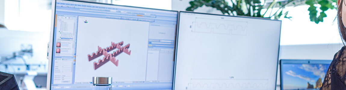 PRODINGER Mitarbeiterin entwickelt mittels modernster CAD-Software individuelle Schaumteile